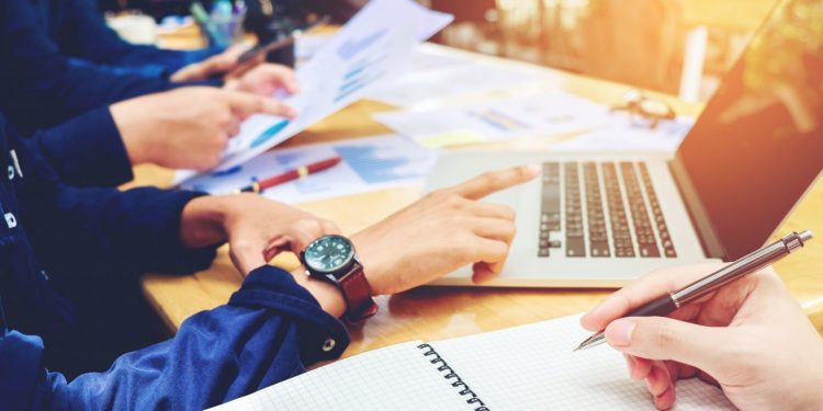 How to Build Your Brand Online – Ultimate Guide for Owners