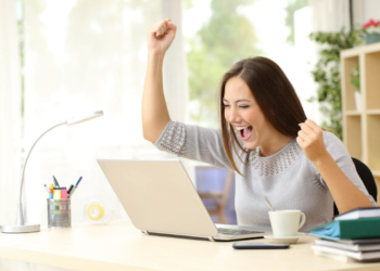 How Is Online Football Gaming an Easy Way to Earn Money Quickly?