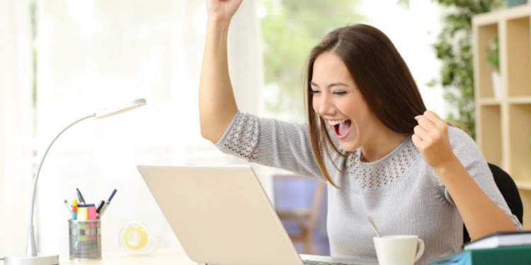 How Is Online Football Gaming an Easy Way to Earn Money Quickly?