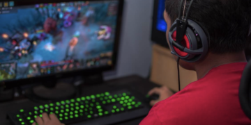 The Fusion of Gaming and Internet in the Present Era