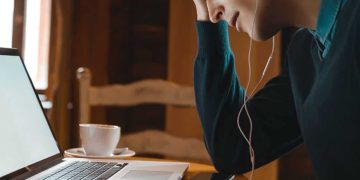 How to Spot Fake Online Business Reviews