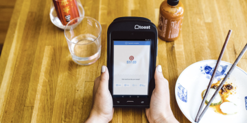 Smooth Out Your Restaurant Operations With These Technologies