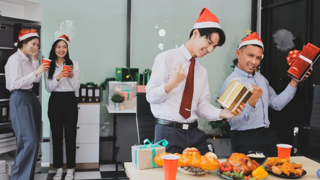 No More Boring Parties – 12 Interactive Games to Boost Christmas Cheer at Work