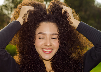 Bundle & Slay Styling Kinky Human Hair Extensions with This Season’s Top Trends