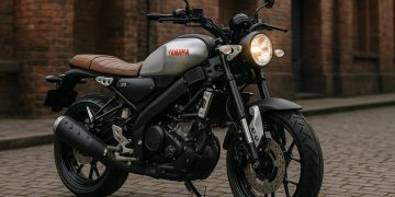 Yamaha XSR 155 showcasing retro-inspired design and modern motorcycle features